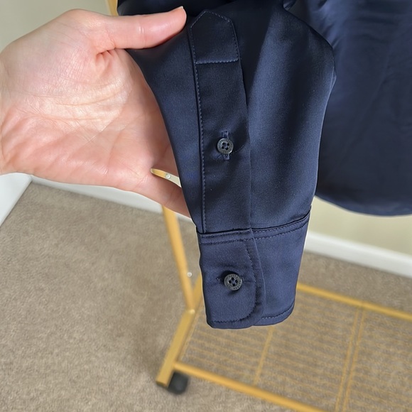 NWT Lauren Ralph Lauren Navy Satin Button Up - M petite - Picture 5 of 8